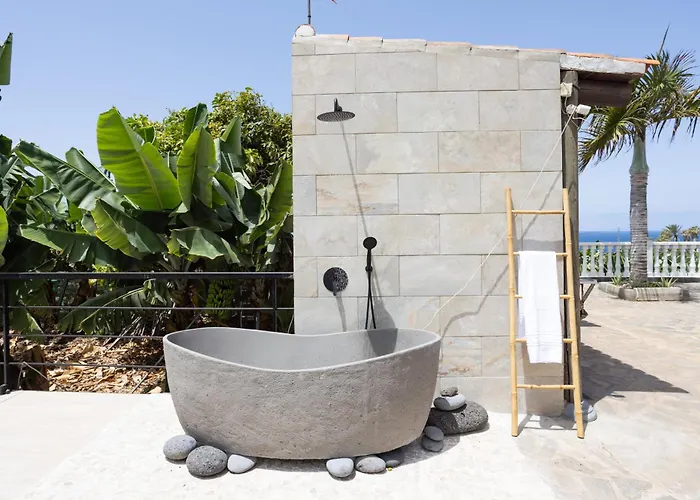 Home2book Garachico Ocean View & Wifi Hébergement de vacances